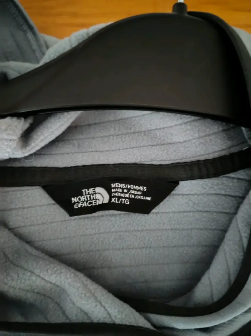 Polerón gris con capucha The North Face para hombre - 3
