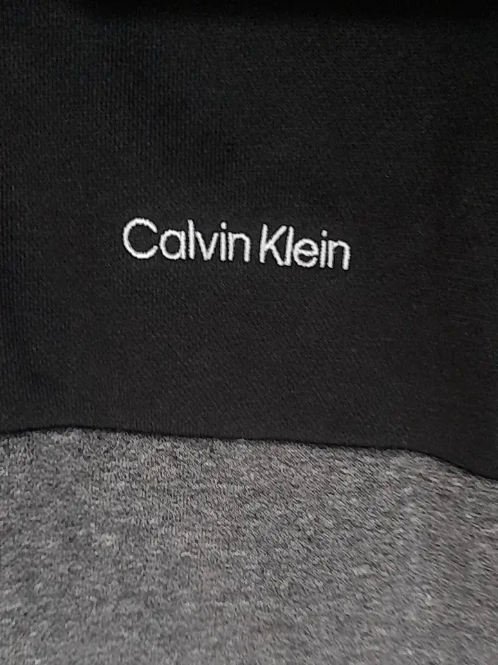Polerón Calvin Klein tricolor con cierre - 2