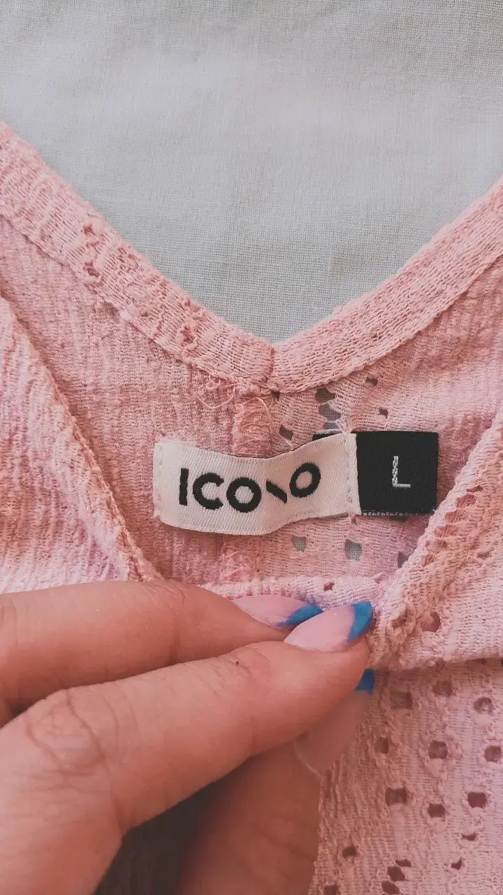 Blusa rosa con volantes y encaje icono - 2
