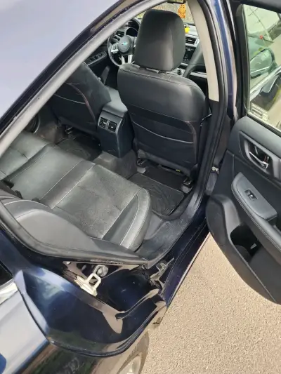Auto Subaru Legacy 2018 en buen estado - miniatura 6