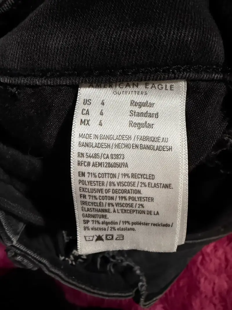 Jeans negros rasgados American Eagle para mujer - 3