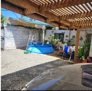 Casa de esquina remodelada en venta - 6