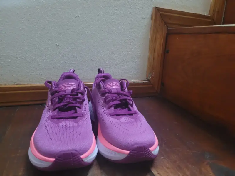 Zapatillas deportivas moradas Skechers para mujer - 2