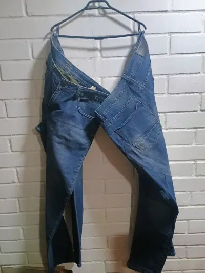 Jeans de hombre azul talla 44 - miniatura 2