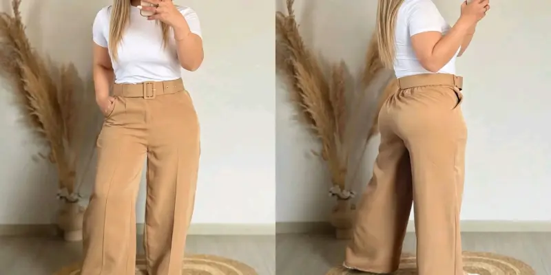 Pantalones beige de tiro alto con cinturón