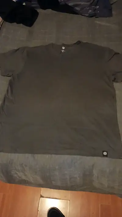 Polera gris casual talla XL - miniatura 1