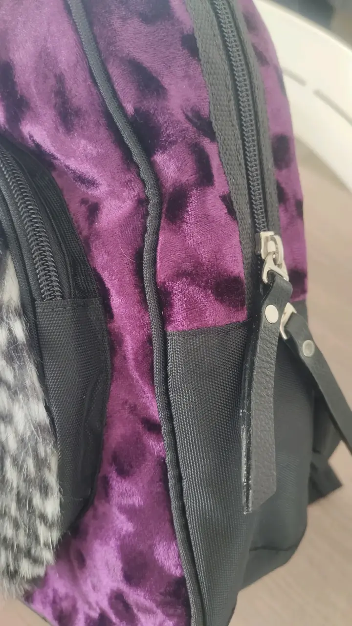 Mochila de diseño morada Gabriela Zapata - 4