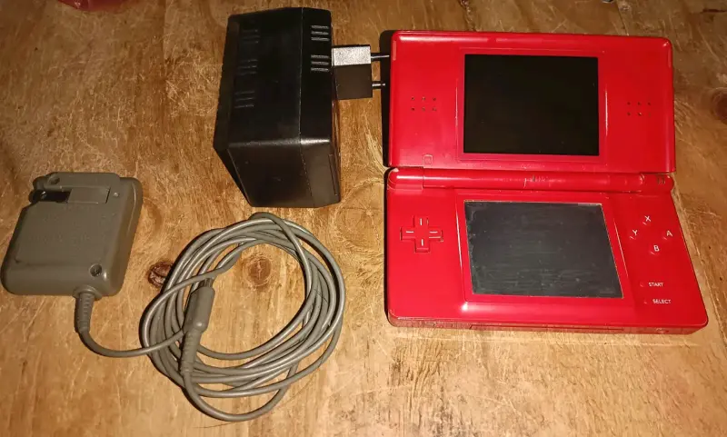 Nintendo DS Lite Edición Mario - 2