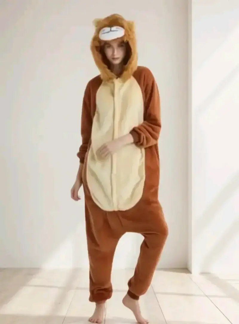 Pijama enterizo de león talla M - 2