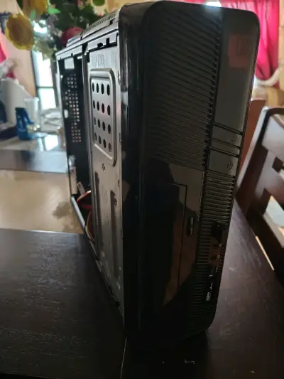 PC de Escritorio Intel Core i5 9400 8GB RAM - miniatura 1