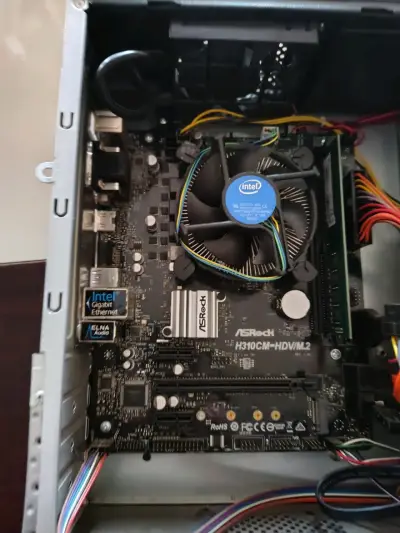 PC de Escritorio Intel Core i5 9400 8GB RAM - miniatura 2