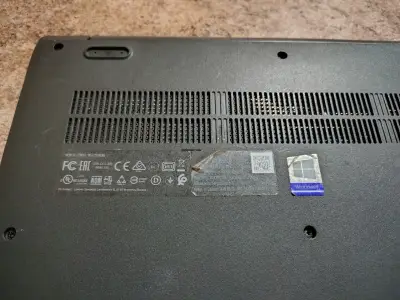 Laptop Lenovo Core i3 10ma Gen 4GB RAM - miniatura 5