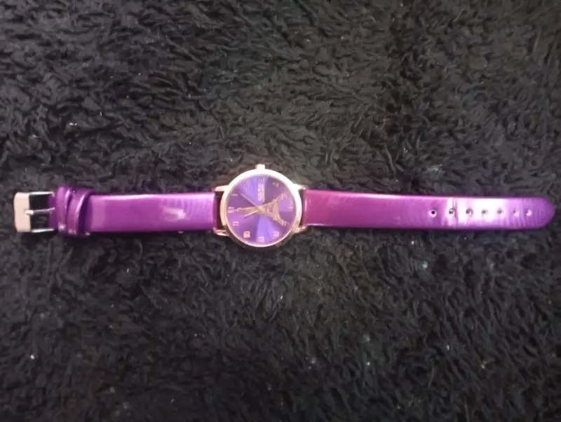 Reloj de pulsera morado con diseño de torre eiffel - 2