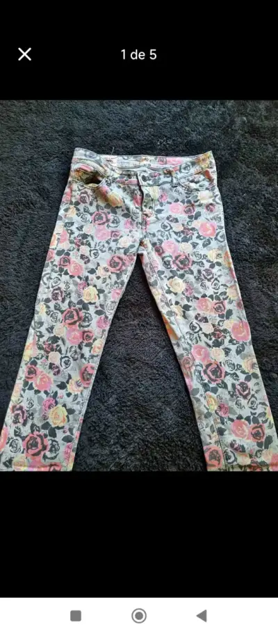 Jeans de mezclilla con estampado floral - miniatura 1