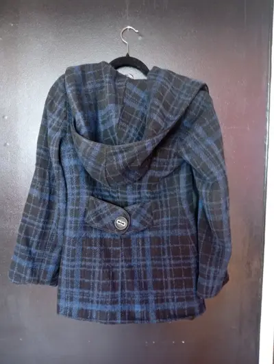 Abrigo de lana a cuadros azul y negro para mujer - miniatura 2