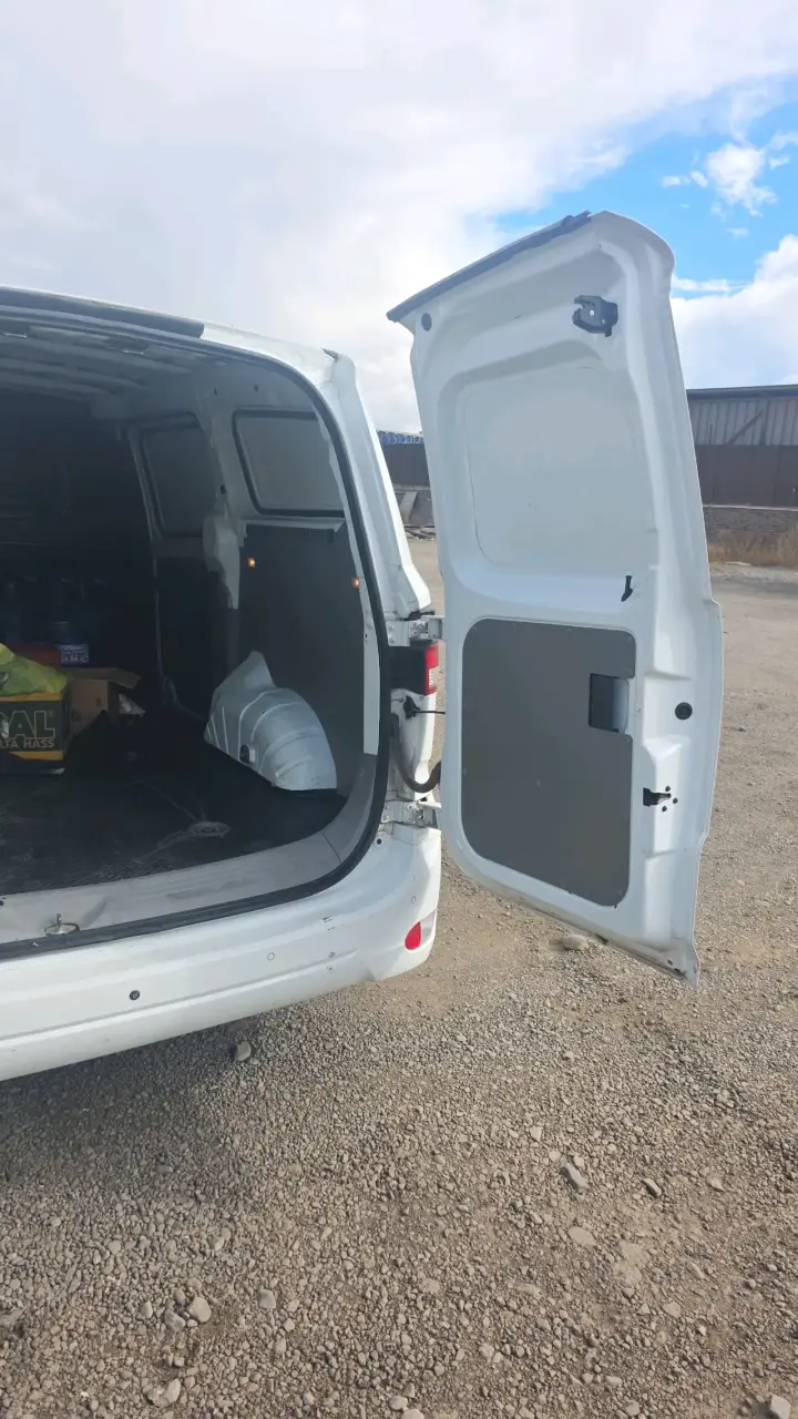 Furgón maxus g10 1.9 2023 diesel blanco - 3