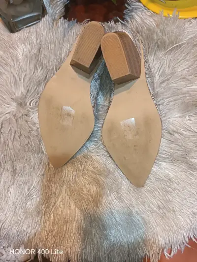 Zapatos de tacón alto Exótica en color dorado - miniatura 5