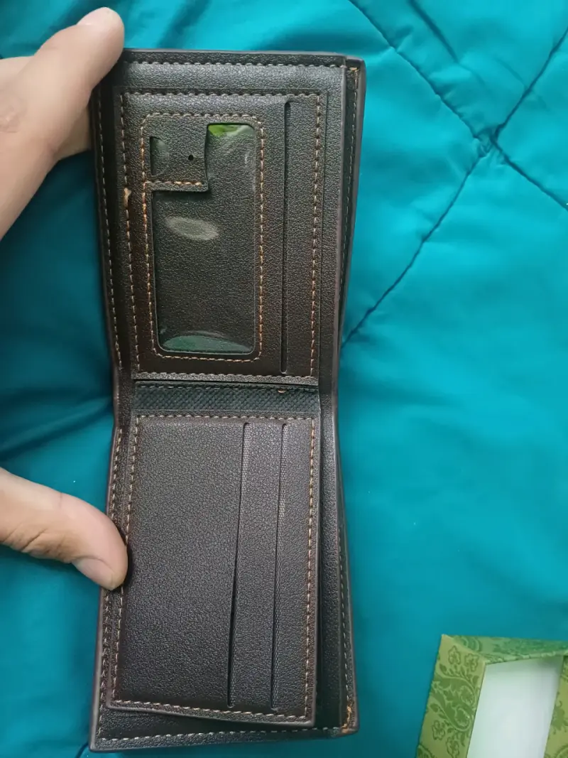 Billetera Gucci con diseño de abeja - 2