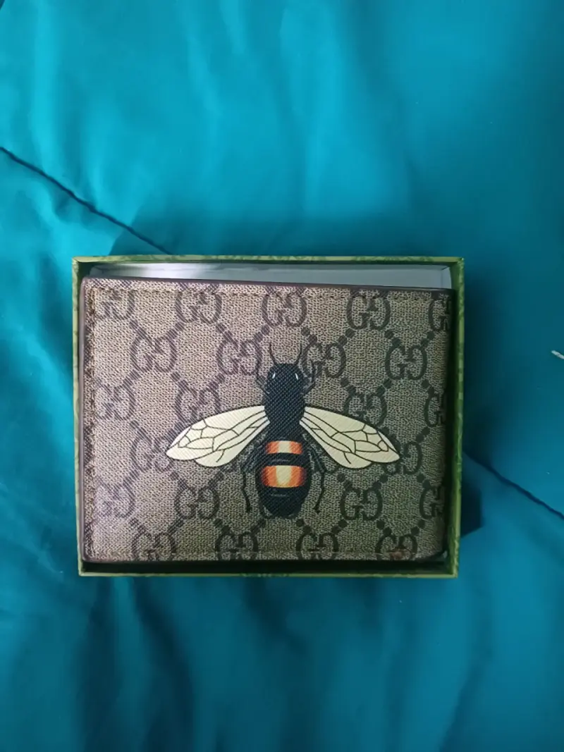 Billetera Gucci con diseño de abeja - 5