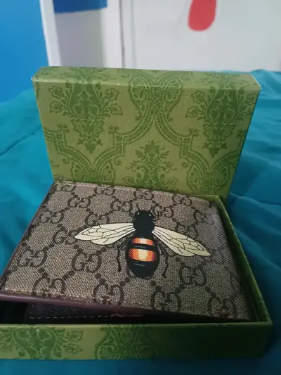 Billetera Gucci con diseño de abeja - miniatura 6