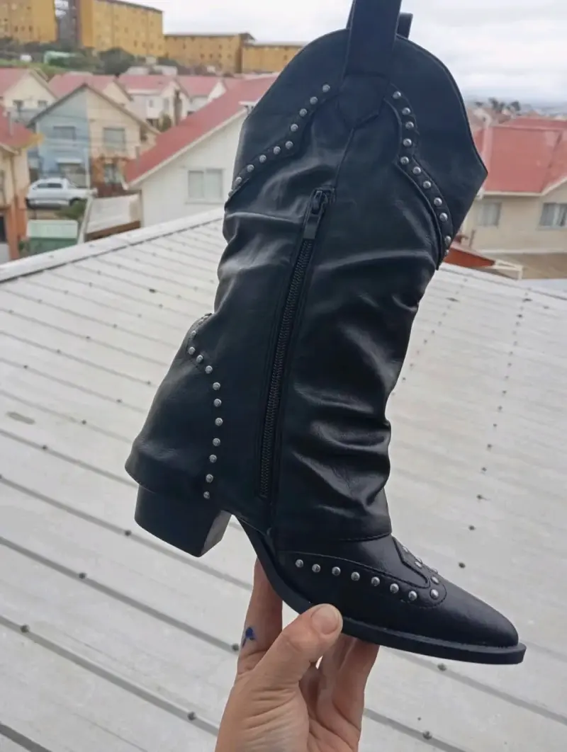 Botas vaqueras negras con tachas para mujer - 2
