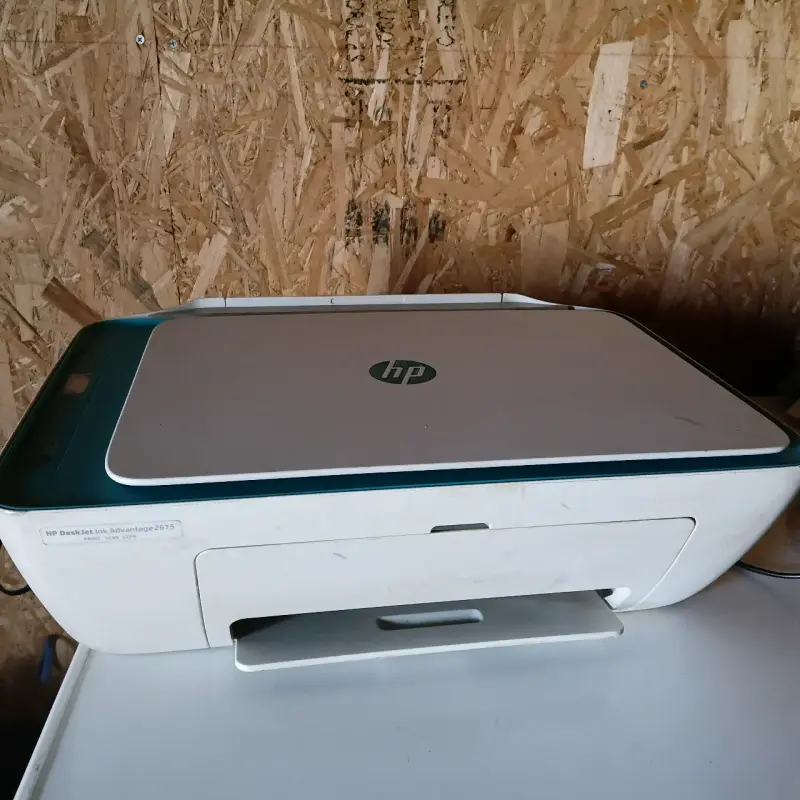 Impresora multifuncional HP DeskJet Ink Advantage 2675