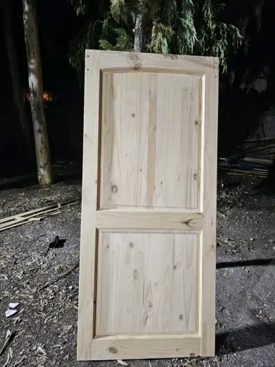 Puerta de madera con kit de instalación - miniatura 1