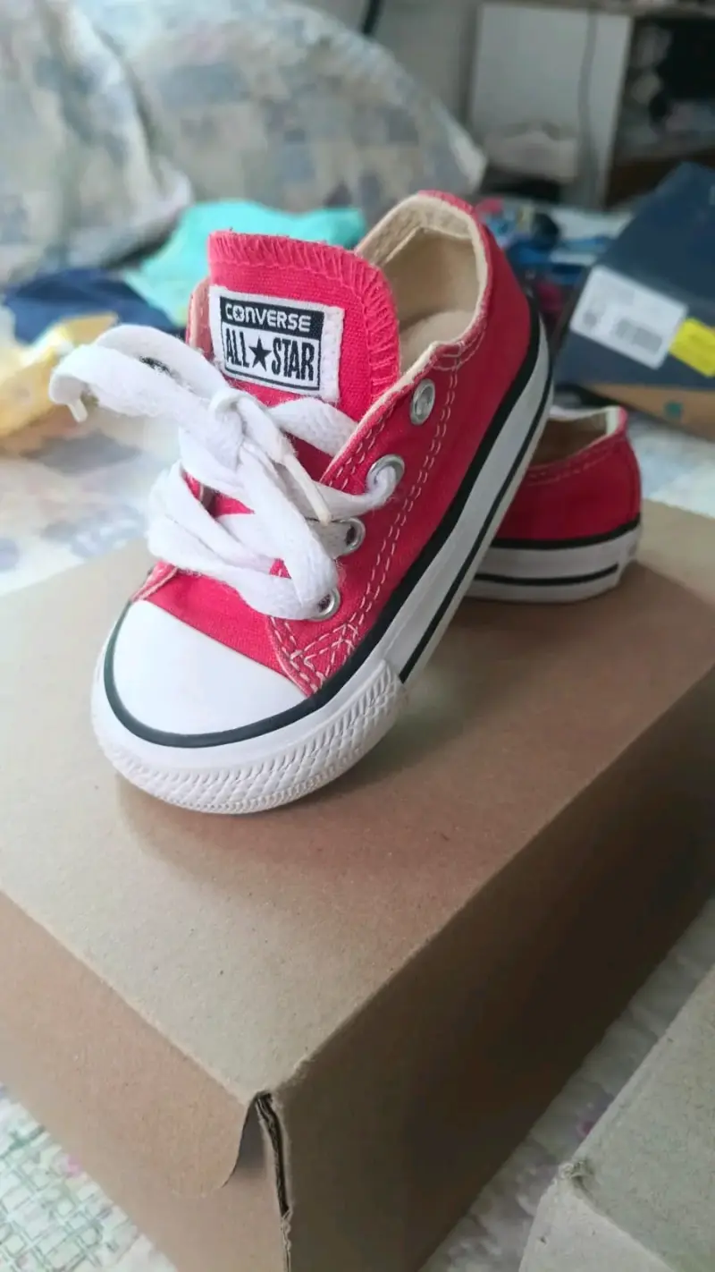 Zapatillas deportivas para niños Puma negras y rojas - 4