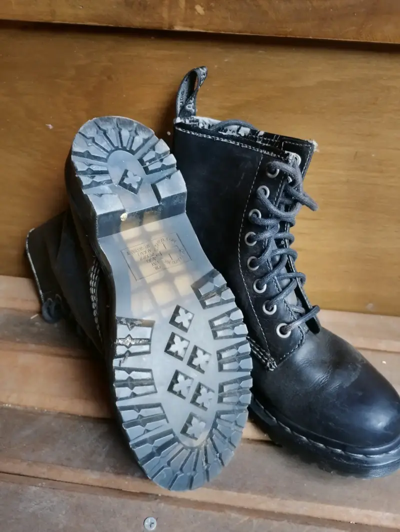 Botas de cuero negro estilo militar - 2