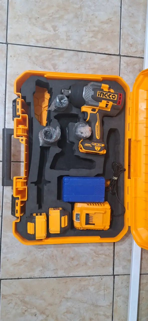 Llave de impacto inalámbrica Ingco 20V con accesorios - 3
