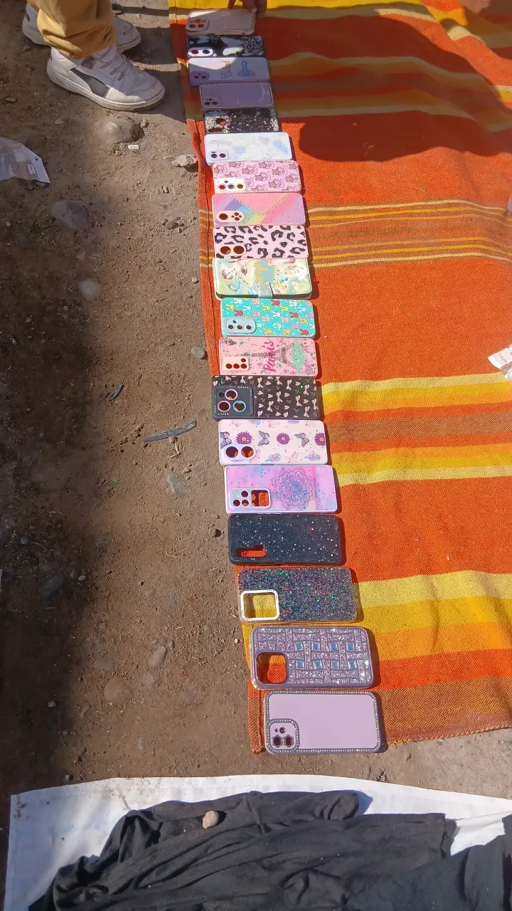 Lote de carcasas para celulares de varios modelos - 2