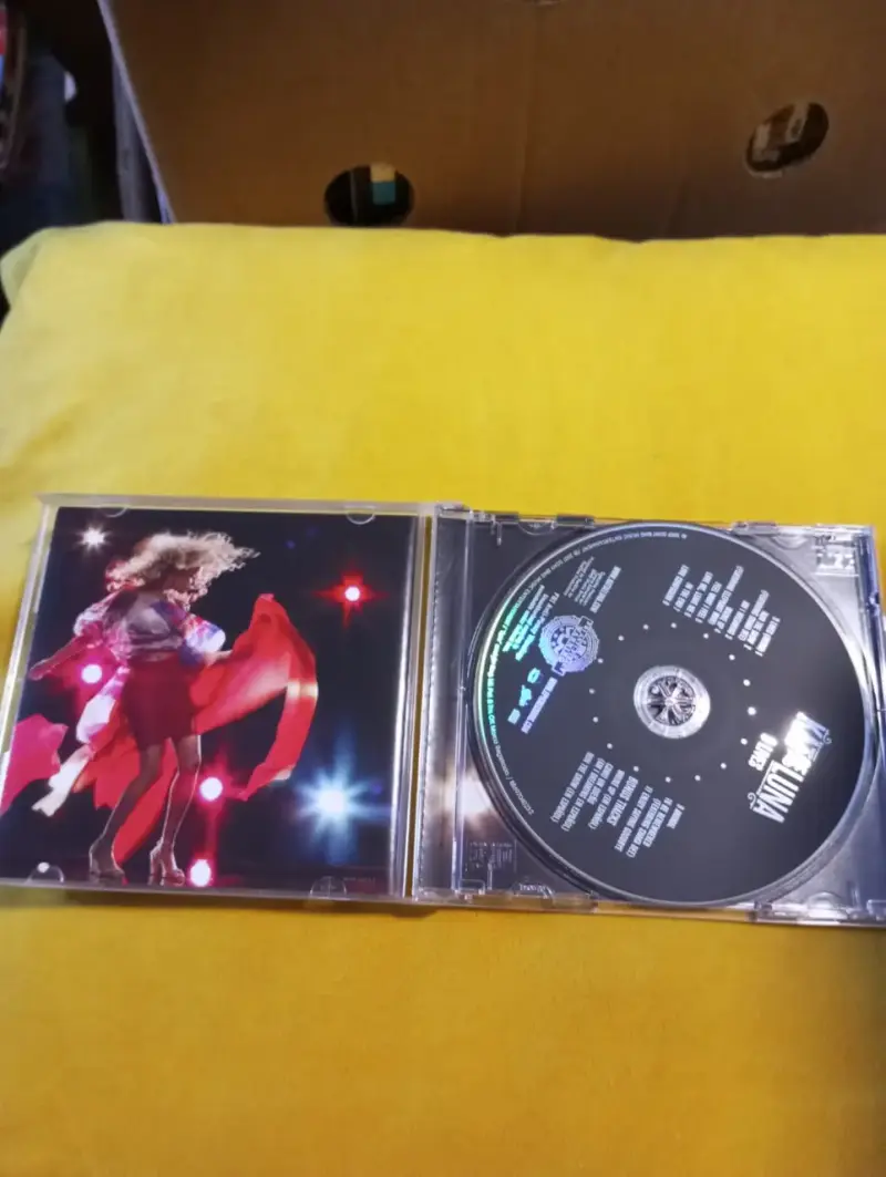 CD Kat DeLuna - 9 Lives (Edición EEUU Original 200 - 2