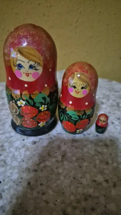 Muñecas Matrioskas Rusas Pintadas a Mano - miniatura 2