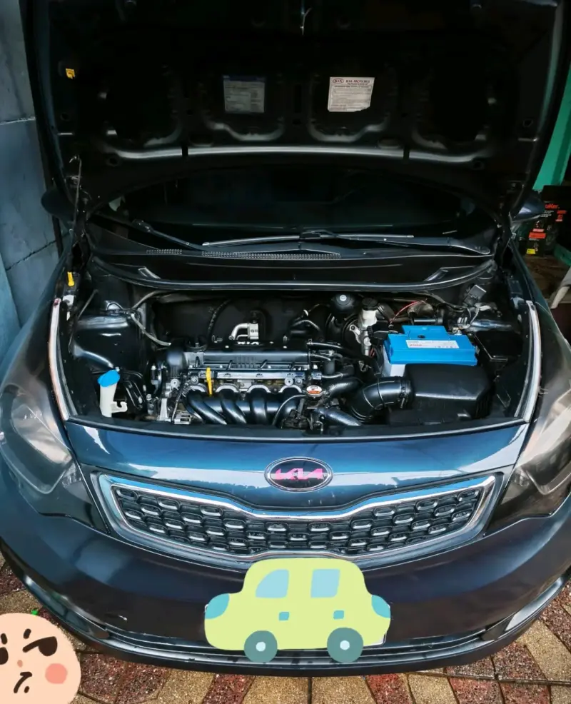 Auto Kia con motor en buen estado y sistema Android - 1