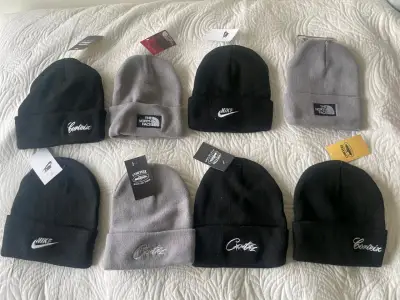Set de gorros de lana Nike y The North Face - miniatura 2