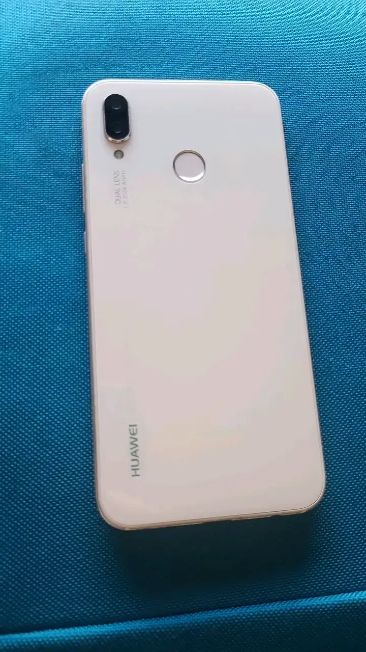 Smartphone Huawei con cámara dual y lector de huellas - 2