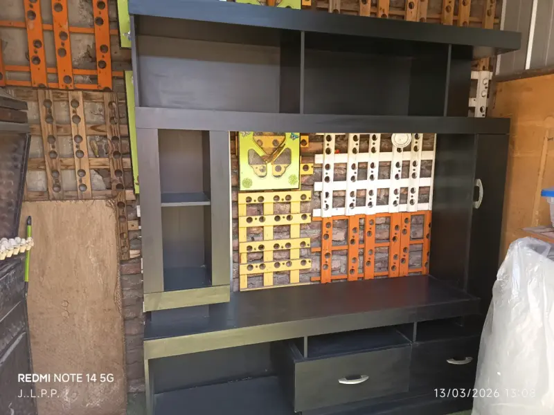 Mueble de Entretenimiento Negro con Estantes - 4