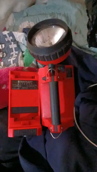 Linterna recargable Streamlight roja - miniatura 1
