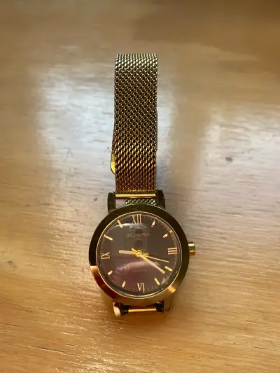 Reloj dorado con correa metálica SIN PILAS - miniatura 3