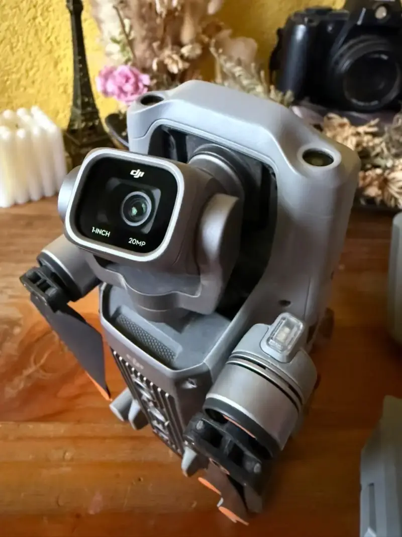 Drone DJI con cámara 20MP y accesorios - 3