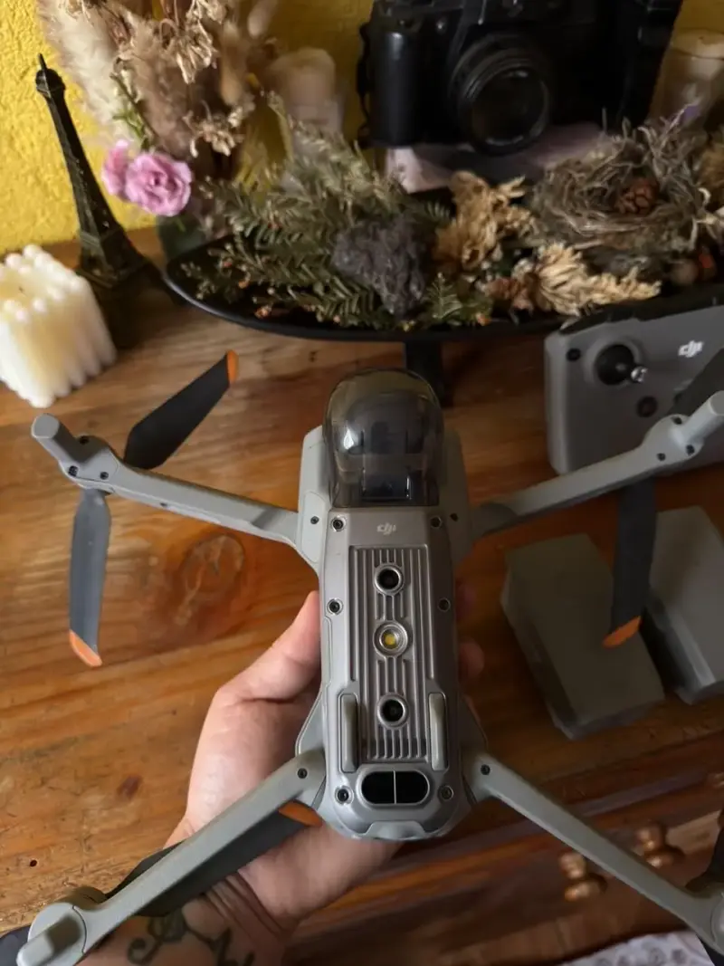 Drone DJI con cámara 20MP y accesorios - 6