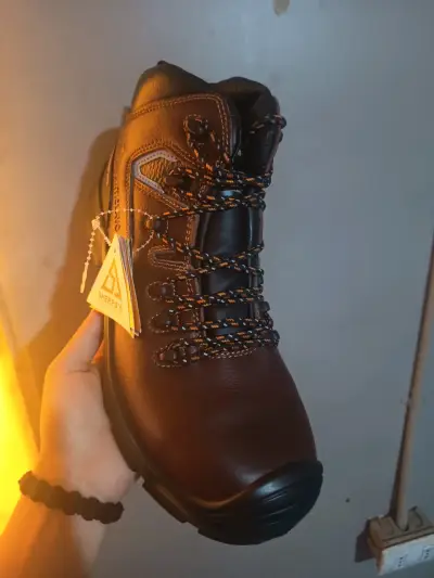 Botas de seguridad marrones Sherpa's resistentes - miniatura 1
