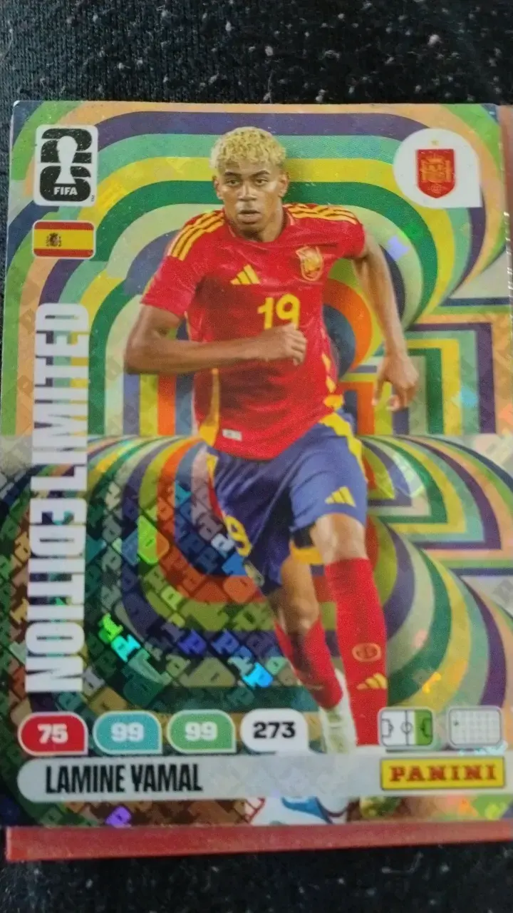 Tarjeta de fútbol Panini edición limitada Lamine Yamal