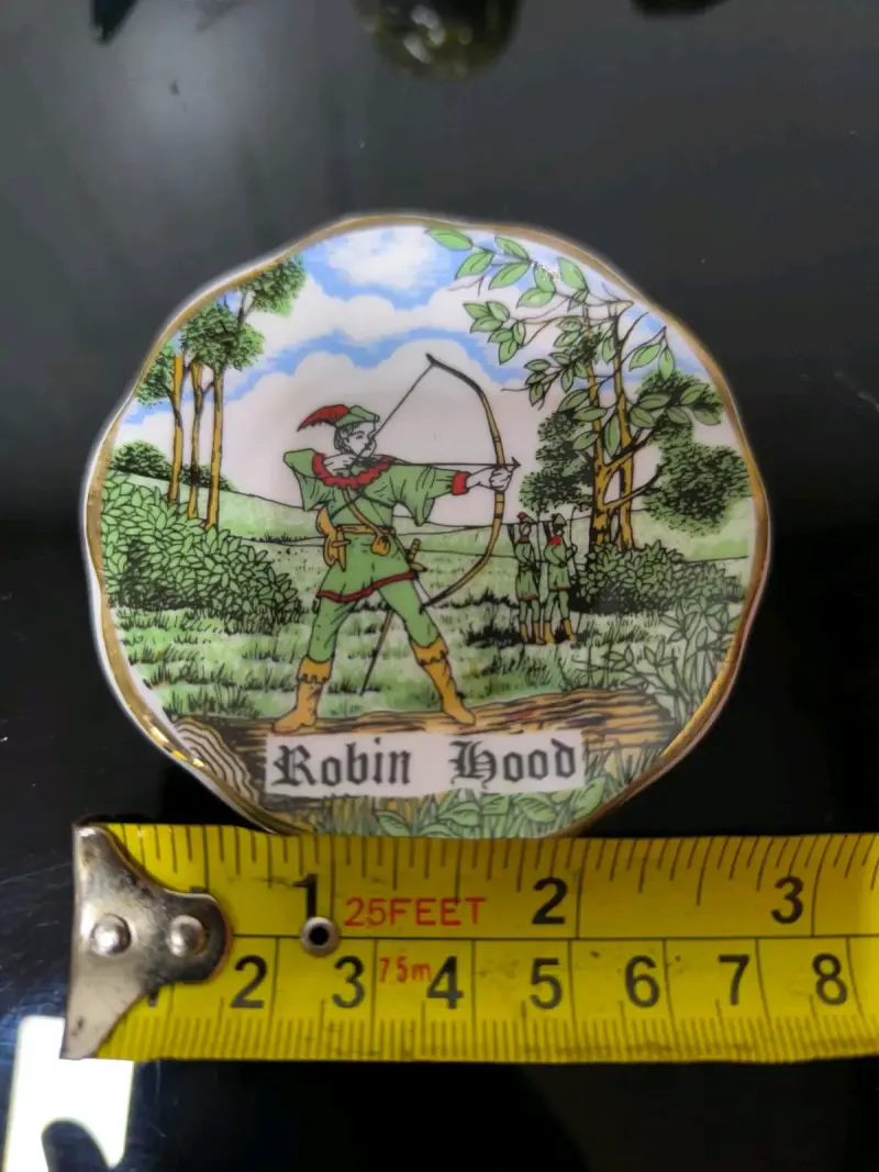 Plato decorativo Robin Hood de porcelana
