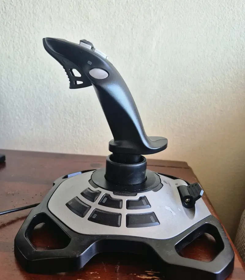 Joystick Logitech Extreme 3D Pro para juegos - 3