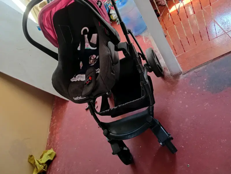 Coche de bebé con silla Bebesit
