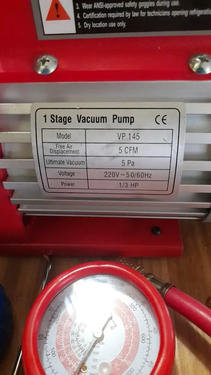 Bomba de vacío rotativa con manómetros y mangueras - 2
