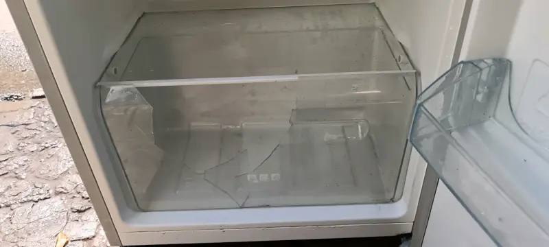 Refrigerador Daewoo de dos puertas - 3