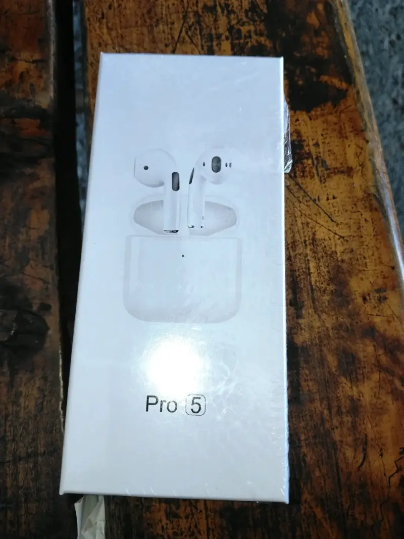Auriculares inalámbricos Pro 5 con estuche de carga - 1