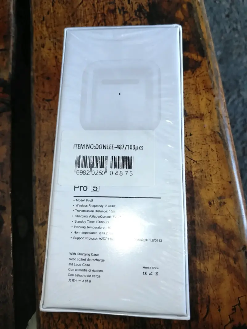 Auriculares inalámbricos Pro 5 con estuche de carga - 2